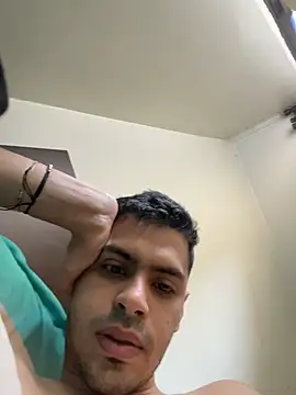 HotWhisper22 online show from December 2025 01:11:02 PM