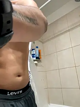 HotWhisper22 online show from December 2025 02:05:01 AM