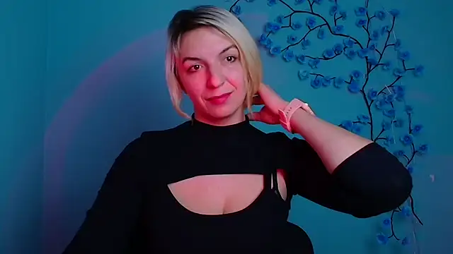 Lana Foxyy online show from January 2026 05:27:02 PM