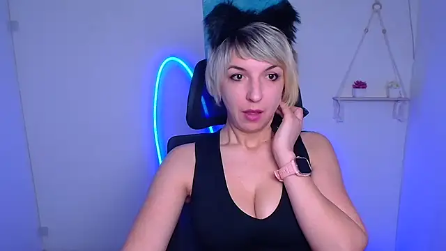 Lana Foxyy online show from February 2026 12:57:01 PM