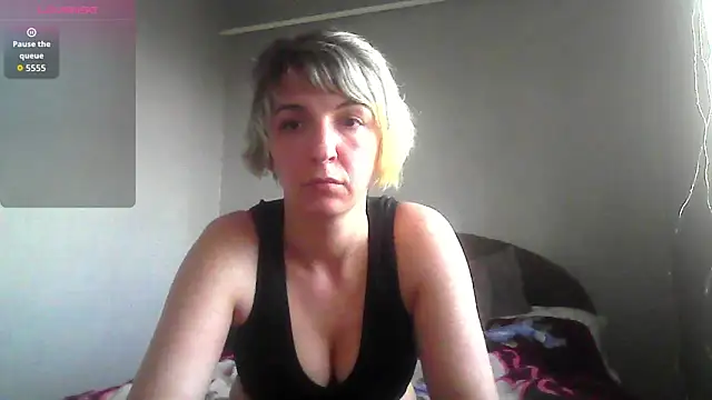 Lana Foxyy online show from April 2026 03:57:02 PM