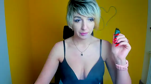 Lana Foxyy online show from March 2026 12:33:02 PM