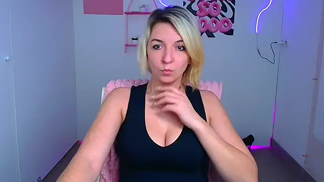 Lana Foxyy online show from January 2026 12:42:02 PM