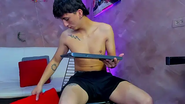 DaniiFoxx online show from January 2026 12:20:02 PM