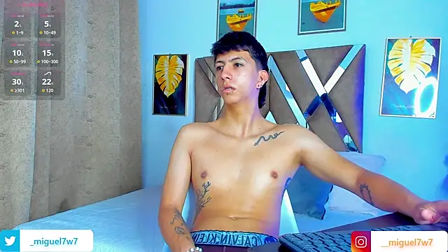 DaniiFoxx online show from December 2025 12:21:02 PM