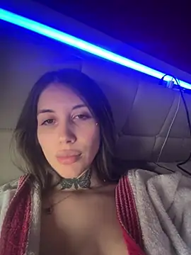 saphirafox online show from February 2026 03:56:02 PM