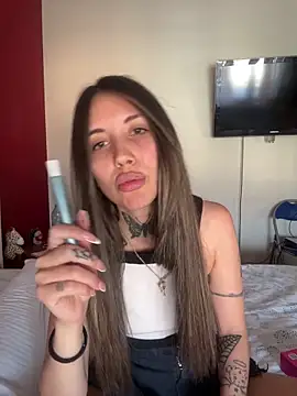 saphirafox online show from April 2026 09:04:01 AM