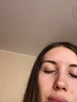 saphirafox online show from March 2026 01:02:02 PM