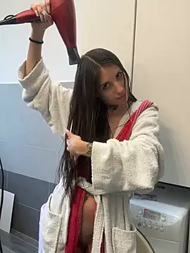 saphirafox online show from April 2026 09:46:01 AM