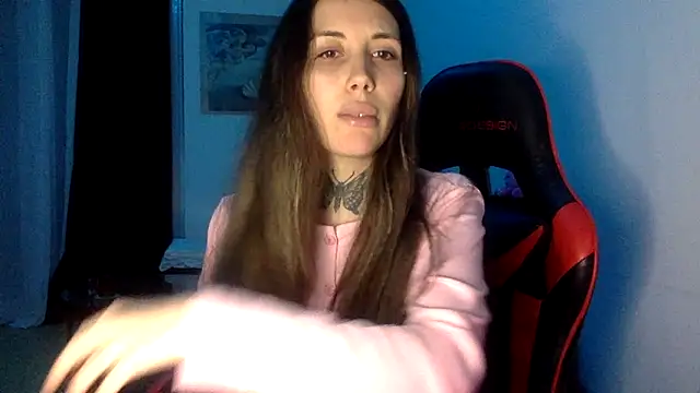 saphirafox online show from March 2026 06:33:01 PM