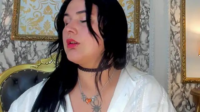 Millie Devot online show from December 2025 12:30:03 PM