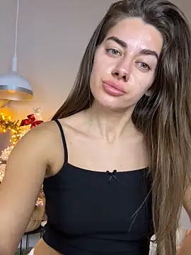 EvgeniyaJess online show from December 2025 04:55:02 PM