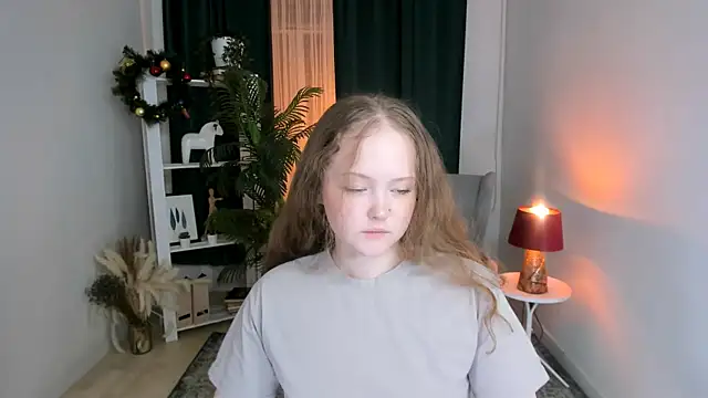 Snapshot of Yennefer__ chatting on December 2025 04:23:02 PM Yennefer online show from December 2025 04:23:02 PM