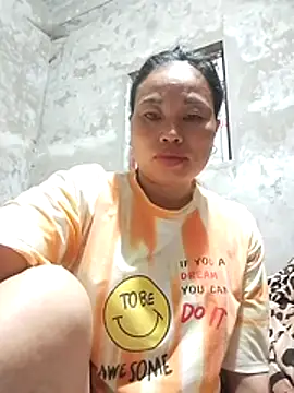 Snapshot of Maikha08 chatting on May 2026 10:31:01 PM Maikha08 online show from May 2026 10:31:01 PM
