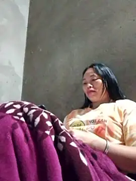 Snapshot of Maikha08 chatting on May 2026 11:13:02 AM Maikha08 online show from May 2026 11:13:02 AM