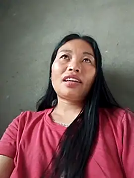 Snapshot of Maikha08 chatting on May 2026 01:56:01 AM Maikha08 online show from May 2026 01:56:01 AM