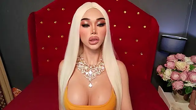 CelinaWintour online show from December 2025 05:24:02 PM