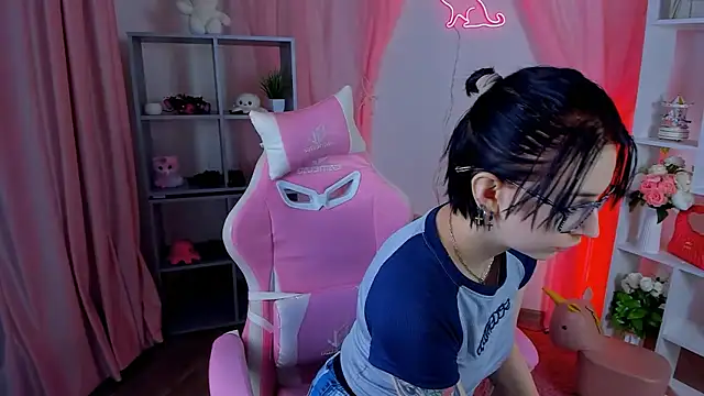 Snapshot of ElenaSomerhalder chatting on January 2026 09:35:01 AM ElenaSomerhalder online show from January 2026 09:35:01 AM