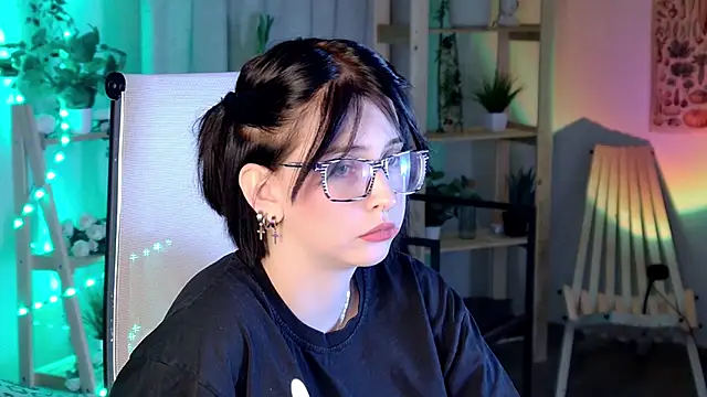 Snapshot of ElenaSomerhalder chatting on January 2026 10:00:02 AM ElenaSomerhalder online show from January 2026 10:00:02 AM