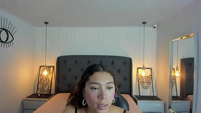 Snapshot of angelinemore chatting on March 2026 07:46:01 PM angelinemore online show from March 2026 07:46:01 PM