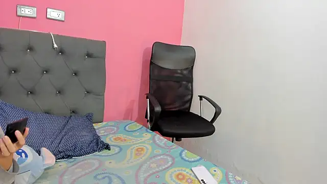 ariloe quintero online show from March 2026 02:06:01 PM