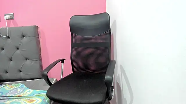 ariloe quintero online show from March 2026 01:12:02 PM