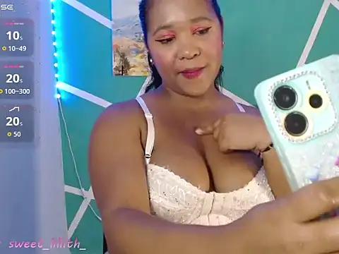 sweet-liliith online show from March 2026 02:12:02 PM