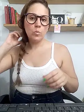 SofiEsteves online show from March 2026 01:23:02 PM