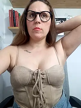 SofiEsteves online show from March 2026 06:29:02 PM