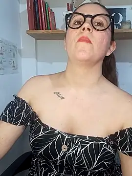 SofiEsteves online show from May 2026 03:54:01 PM
