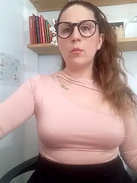 SofiEsteves online show from May 2026 04:48:02 PM