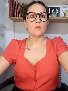 SofiEsteves online show from June 2026 06:29:01 PM