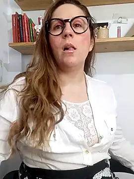 SofiEsteves online show from May 2026 01:40:02 PM