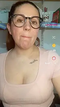 SofiEsteves online show from July 2026 12:35:02 PM