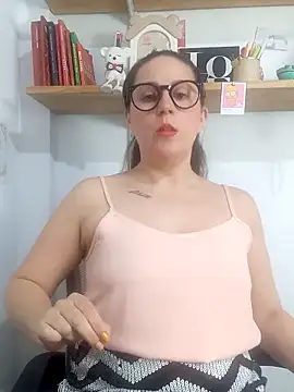 SofiEsteves online show from May 2026 06:11:02 PM