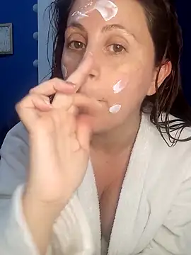 SofiEsteves online show from May 2026 07:03:01 PM