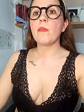SofiEsteves online show from June 2026 06:18:02 PM