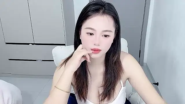 Amireux-8 online show from January 2026 03:32:01 AM