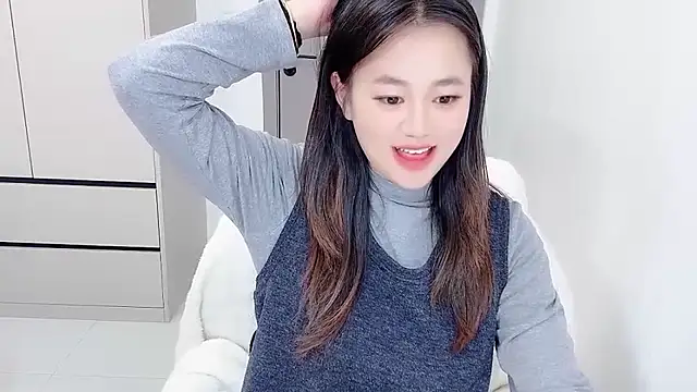 Amireux-8 online show from February 2026 01:02:02 PM