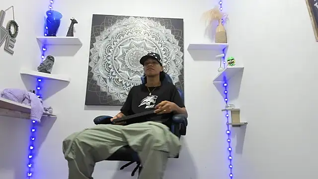 AndyKings 1 online show from April 2026 04:25:01 AM