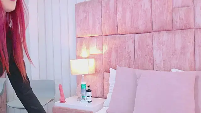 ScarlettFoox online show from February 2026 07:00:02 PM