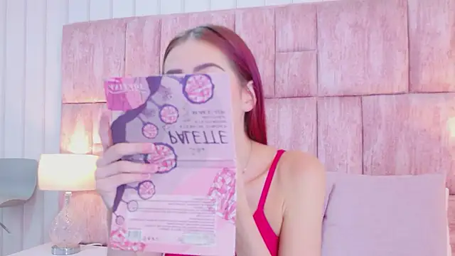 ScarlettFoox online show from February 2026 12:01:02 PM