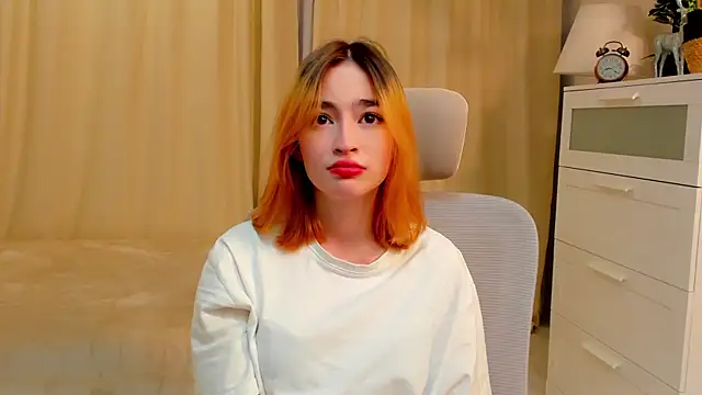 Snapshot of JuIianneDelfino chatting on December 2025 12:09:02 PM JuIianneDelfino online show from December 2025 12:09:02 PM