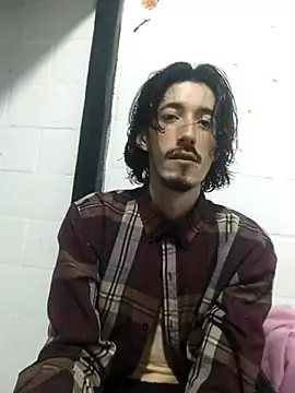 sk8-boy online show from April 2026 10:47:01 PM