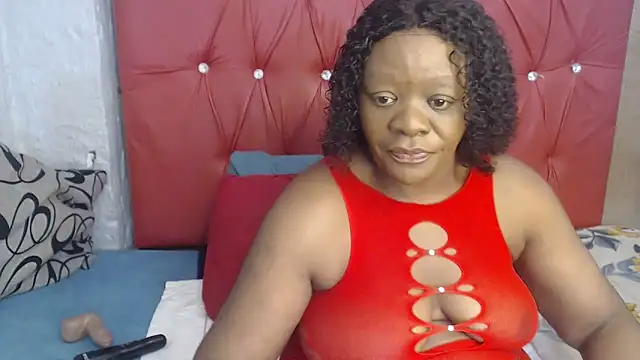 LaicyBrown76 online show from April 2026 09:21:01 PM