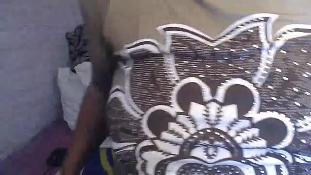 LaicyBrown76 online show from April 2026 05:37:01 PM