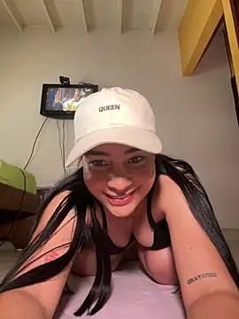 SaharaArisa online show from December 2025 08:44:01 PM