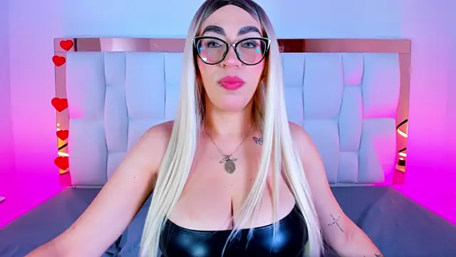 Snapshot of CamilleJuicy_ chatting on July 2026 12:52:02 PM CamilleJuicy online show from July 2026 12:52:02 PM