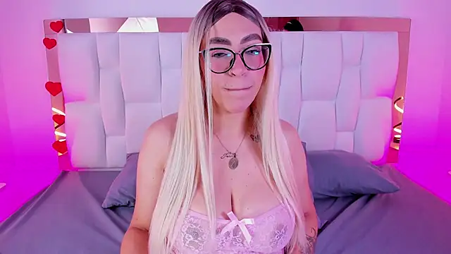 CamilleJuicy  online show from May 2026 12:55:01 PM