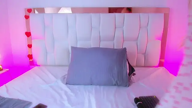 CamilleJuicy  online show from April 2026 12:45:02 PM